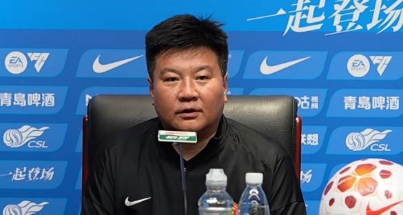 Shams:麦科勒姆与老鹰队达成1年2100万美元提前续约合同