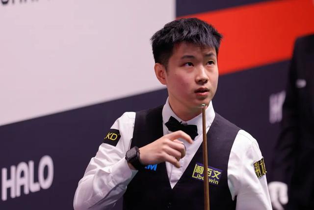 亚运会开幕式：2米26张子宇抢镜，旗手胡明轩帅气十足，国乒全体缺席