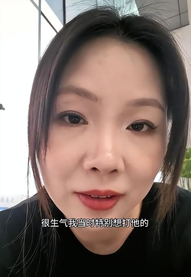 62岁马云现身NBA中国赛!猛拍成龙大腿 与贝克汉姆蔡崇信热聊