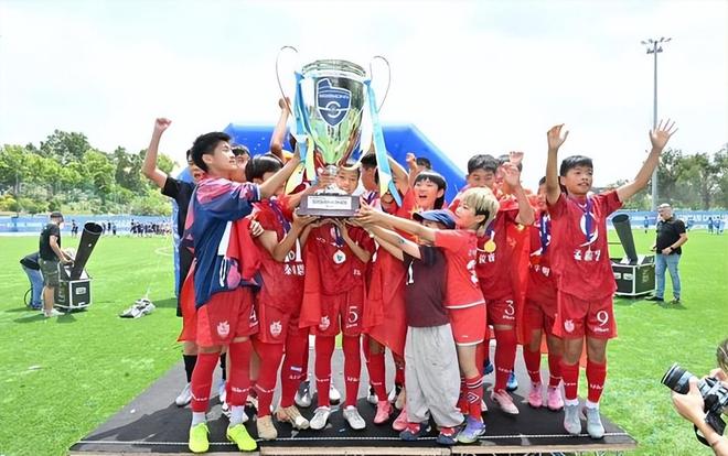徐云龙6月份正式亮相新岗位!已在大合同签字,让球迷期待