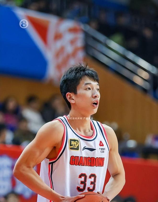 CBA最新消息!山东男篮更换教练,"CBA四冠名宿"或离开上海男篮