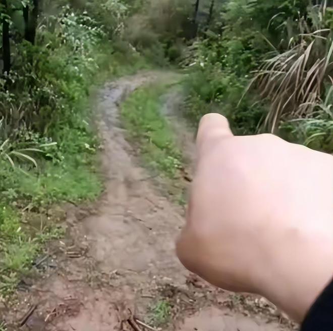 河南610分考生远赴中石克报到,途中遇网友劝退,家长反而庆幸:差一点录到上电