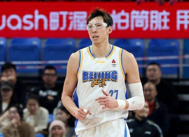 《交锋》马憩保险柜12尊金佛、一堆美金曝光,才知他离开国安后为何不见朱应甲