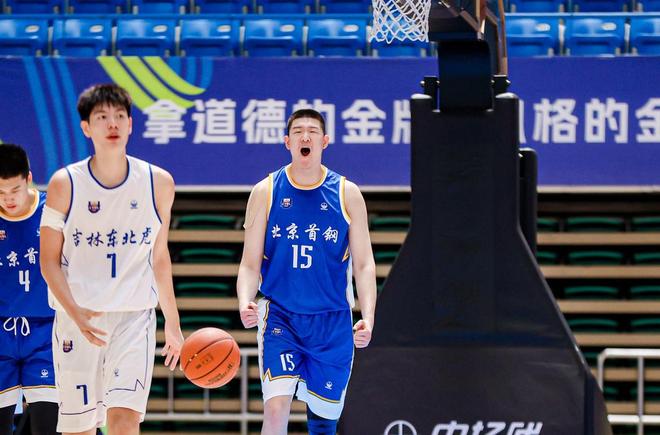 本轮中超“跑动距离榜”官宣!谢文能位列榜首位置,跑了12416米