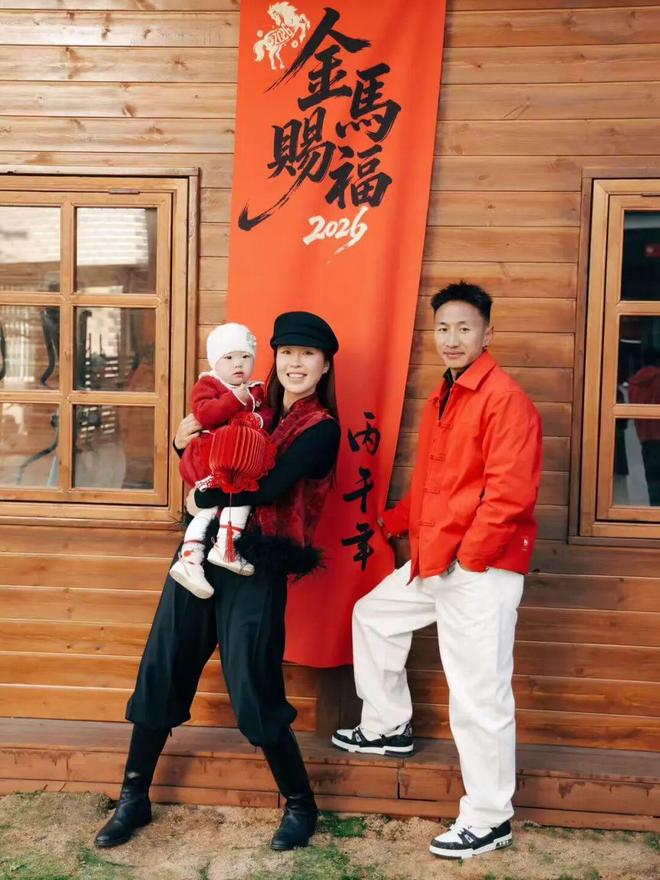 小卡缺阵猛龙真核12中0，鲍尔15+8华子26分，森林狼屠龙夺三连胜
