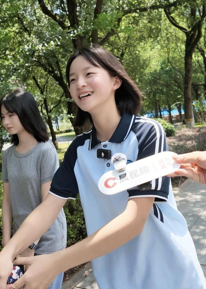 25岁切尔西旧将梅开二度,维拉6
