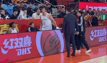 沙特找中国调停胡塞,最刺眼的不是“找中国”,是先敲了美国的门