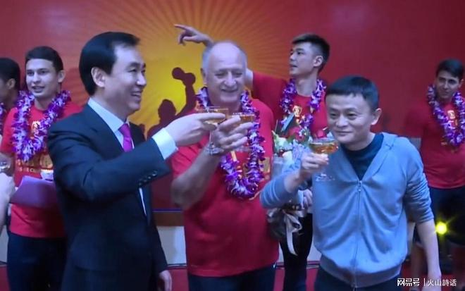 锐评郑钦文进八强：赢球也是一种罪？第一盘表现怎么又骂疯了？