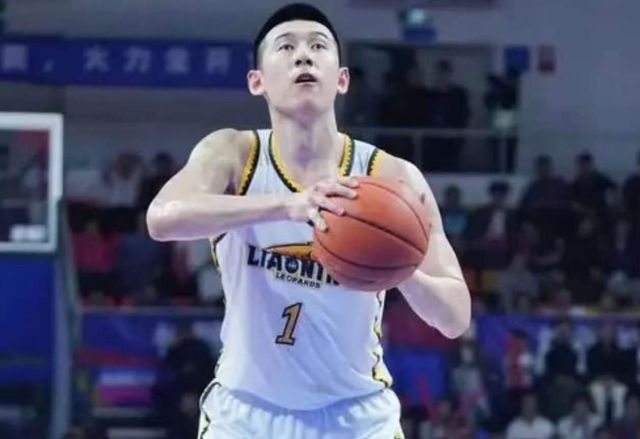 全场触球21次,比对方门将还少,这一晚的C罗已经写满41岁的无力