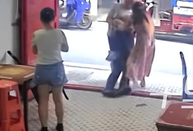 马刺1比4不敌尼克斯获得总亚军,输掉的四场比赛三要素完全相同